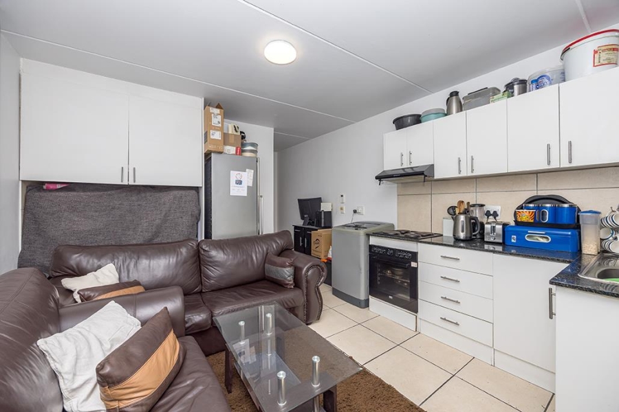 1 Bedroom Property for Sale in Maitland Western Cape